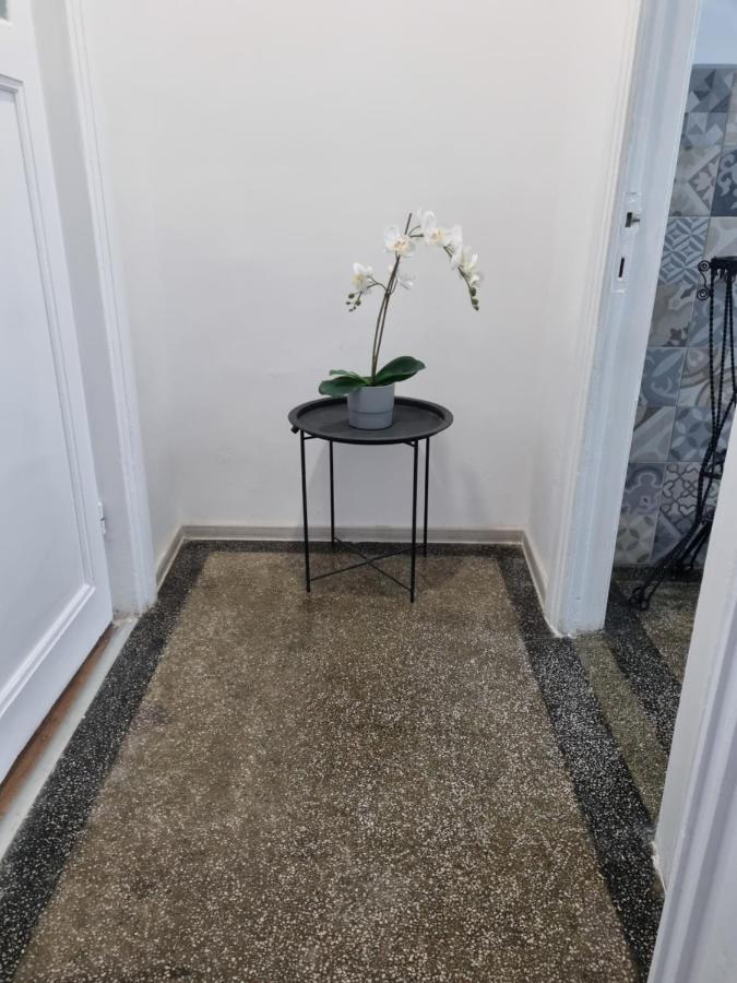Cozy Apartment Near City Center Bukares Bagian luar foto